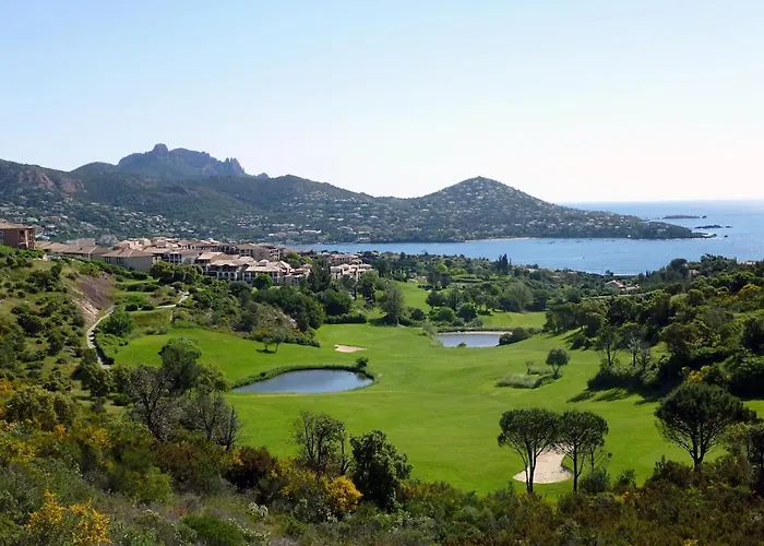 Agay Cap Esterel Village Allee Fleurs - F2 Clim Vue Golf Et Mer - Grande Terrasse Plein Sud