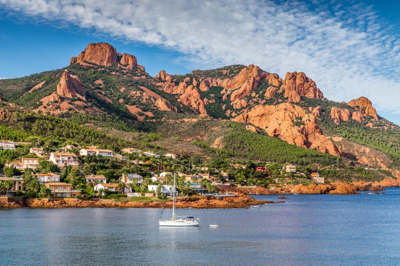 Apartment Agay Cap Esterel Village Allee Fleurs - F2 Clim Vue Golf Et - Grande Terrasse Plein Sud *