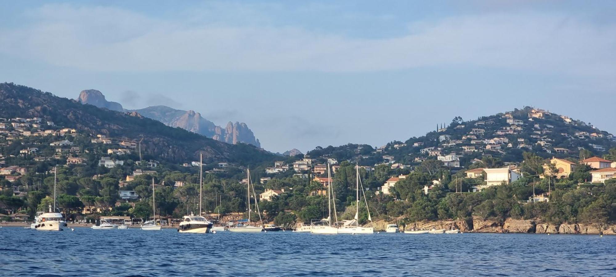 Agay Cap Esterel Village Allee Fleurs - F2 Clim Vue Golf Et - Grande Terrasse Plein Sud