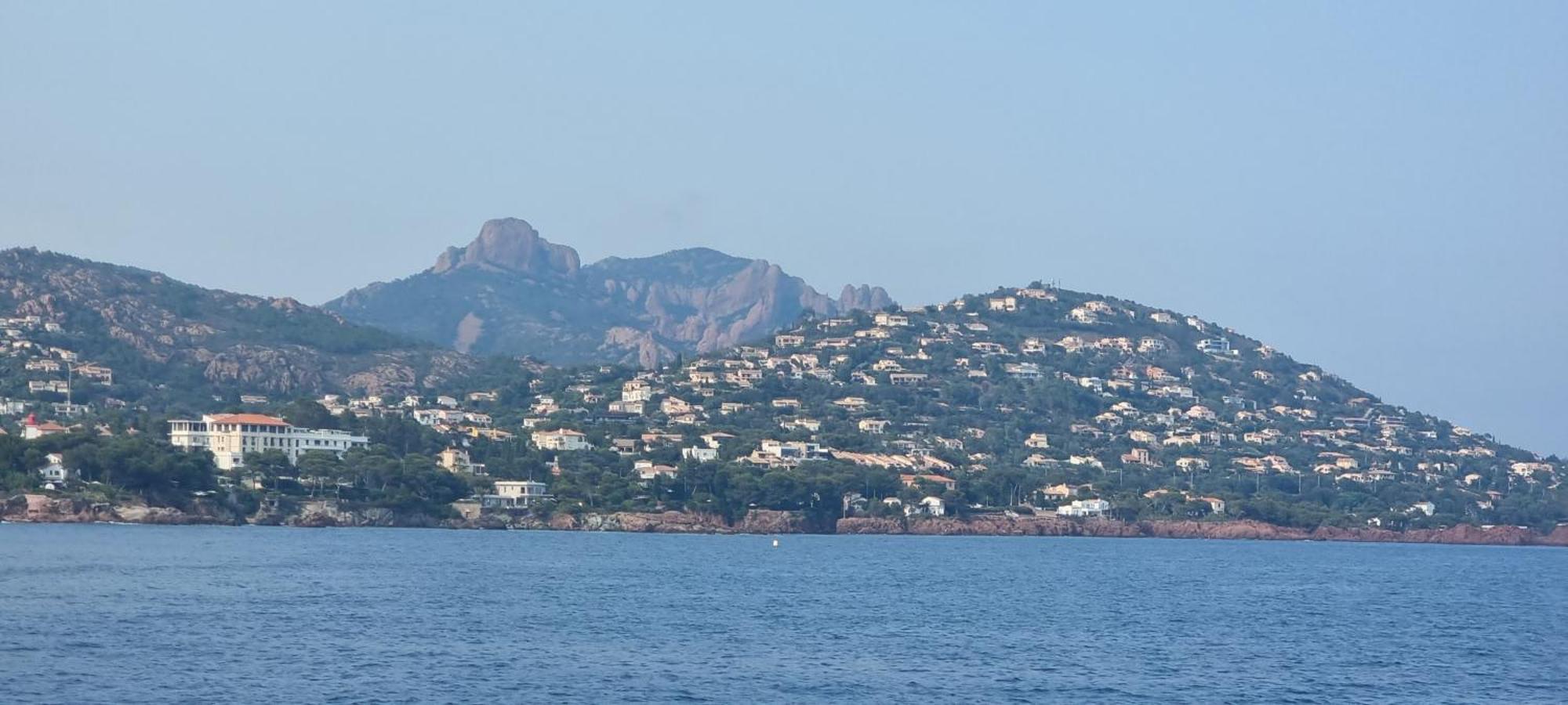 Apartment Agay Cap Esterel Village Allee Fleurs - F2 Clim Vue Golf Et - Grande Terrasse Plein Sud *
