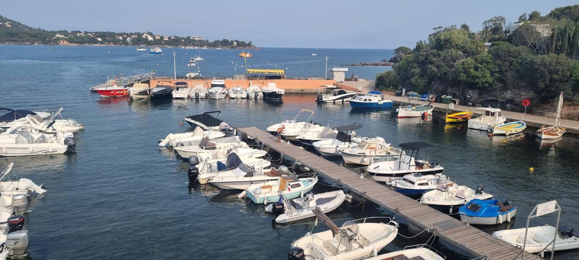 Agay Cap Esterel Village Allee Fleurs - F2 Clim Vue Golf Et - Grande Terrasse Plein Sud Apartment