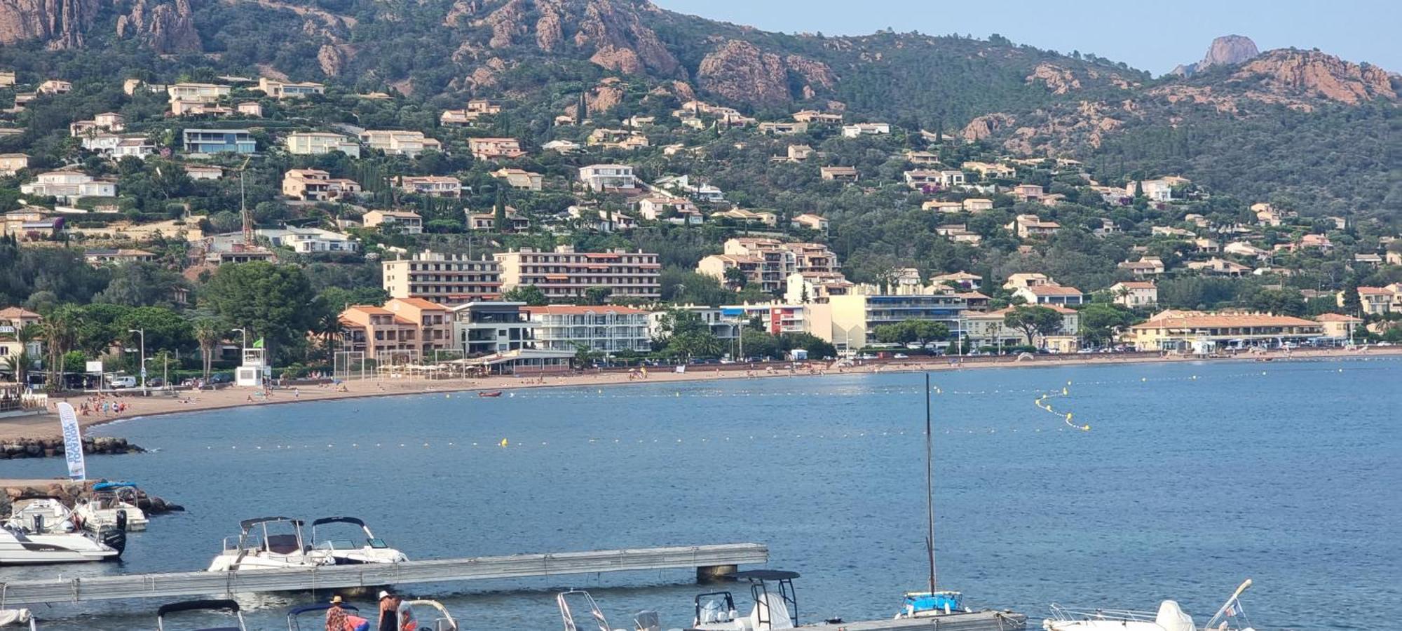 Agay Cap Esterel Village Allee Fleurs - F2 Clim Vue Golf Et - Grande Terrasse Plein Sud *