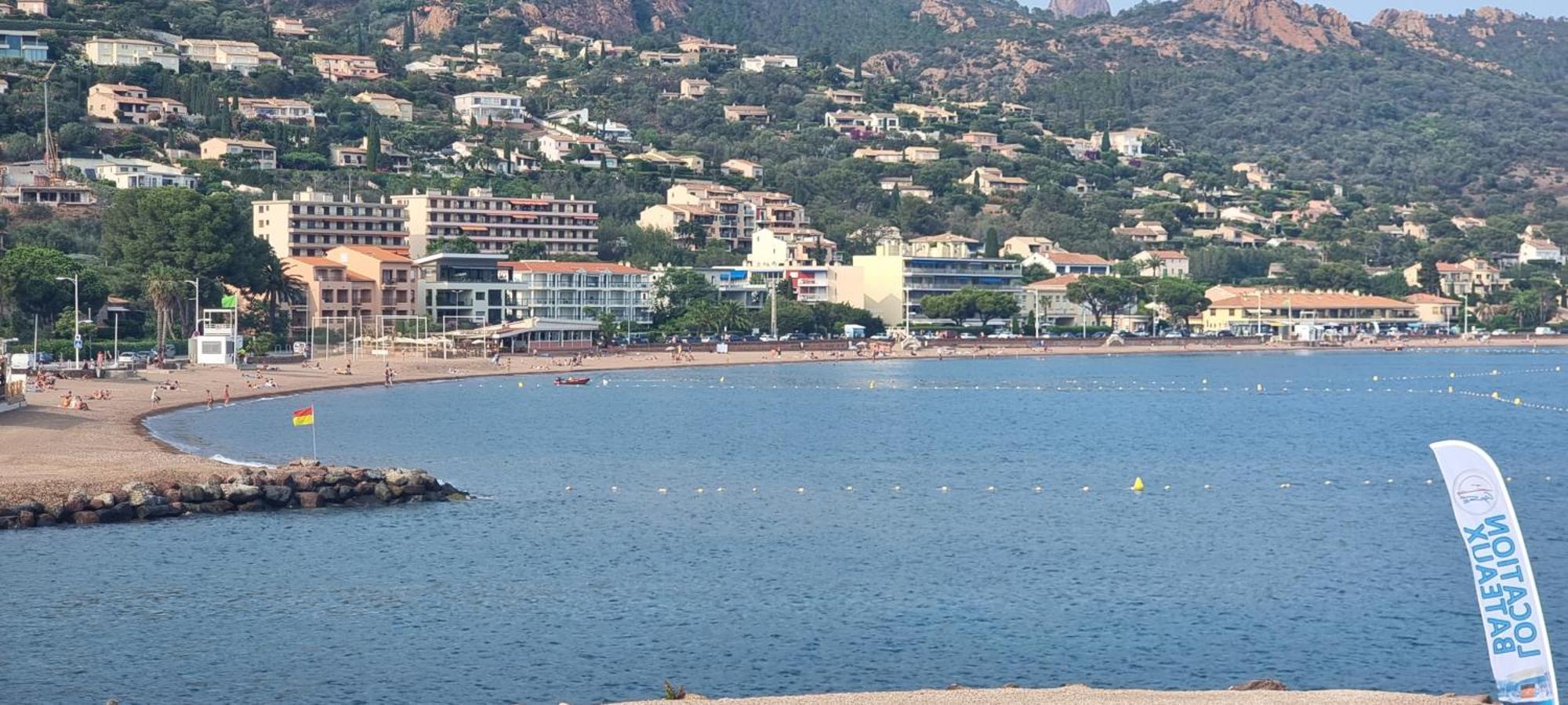 Apartment Agay Cap Esterel Village Allee Fleurs - F2 Clim Vue Golf Et - Grande Terrasse Plein Sud *