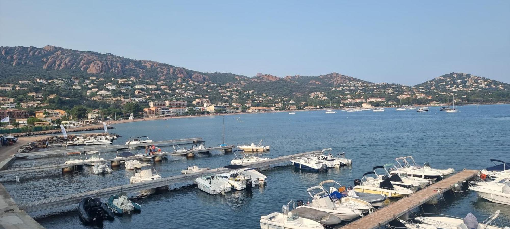 Agay Cap Esterel Village Allee Fleurs - F2 Clim Vue Golf Et - Grande Terrasse Plein Sud
