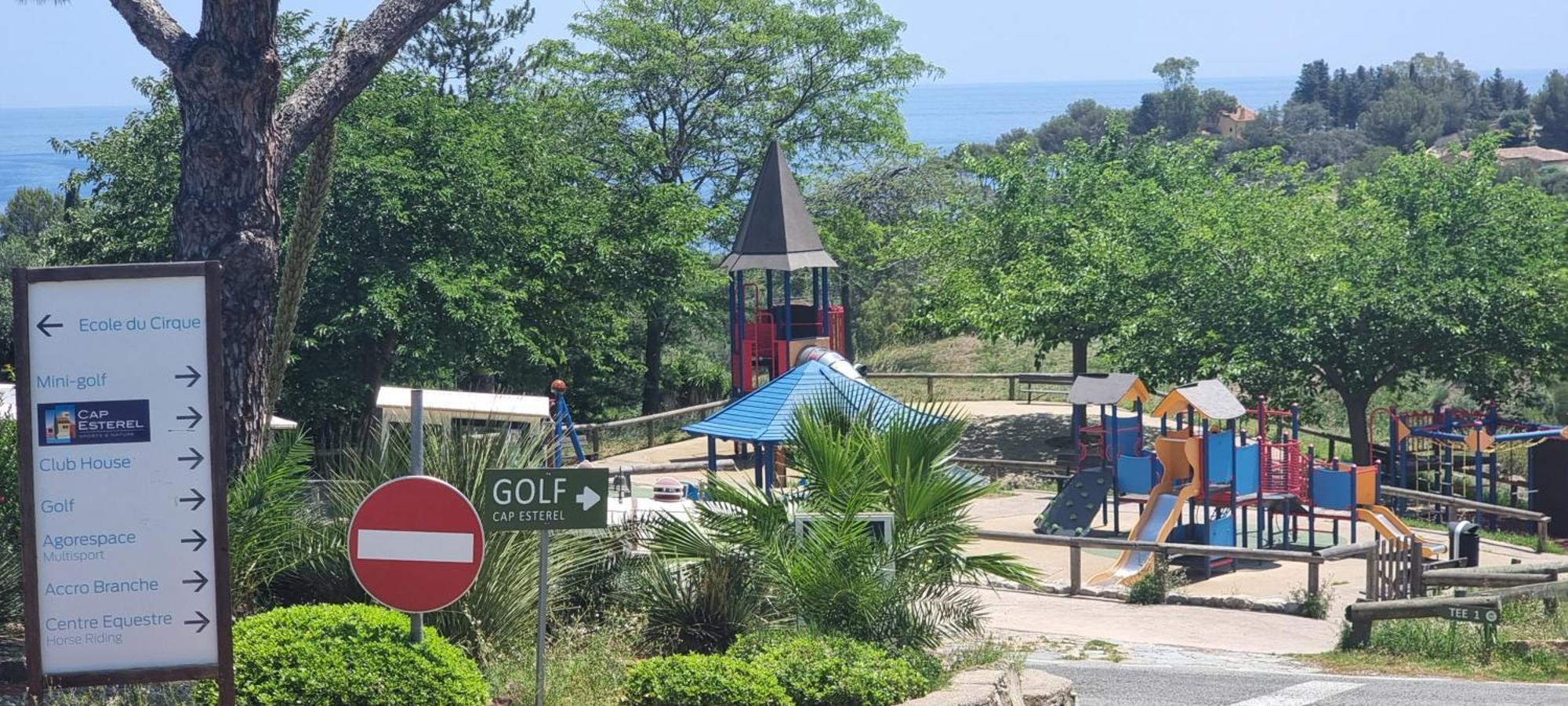 Apartment Agay Cap Esterel Village Allee Fleurs - F2 Clim Vue Golf Et - Grande Terrasse Plein Sud *