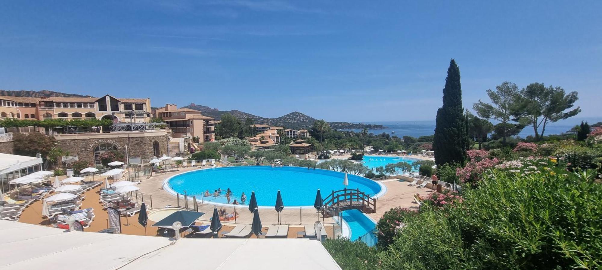 Agay Cap Esterel Village Allee Fleurs - F2 Clim Vue Golf Et - Grande Terrasse Plein Sud Apartment *