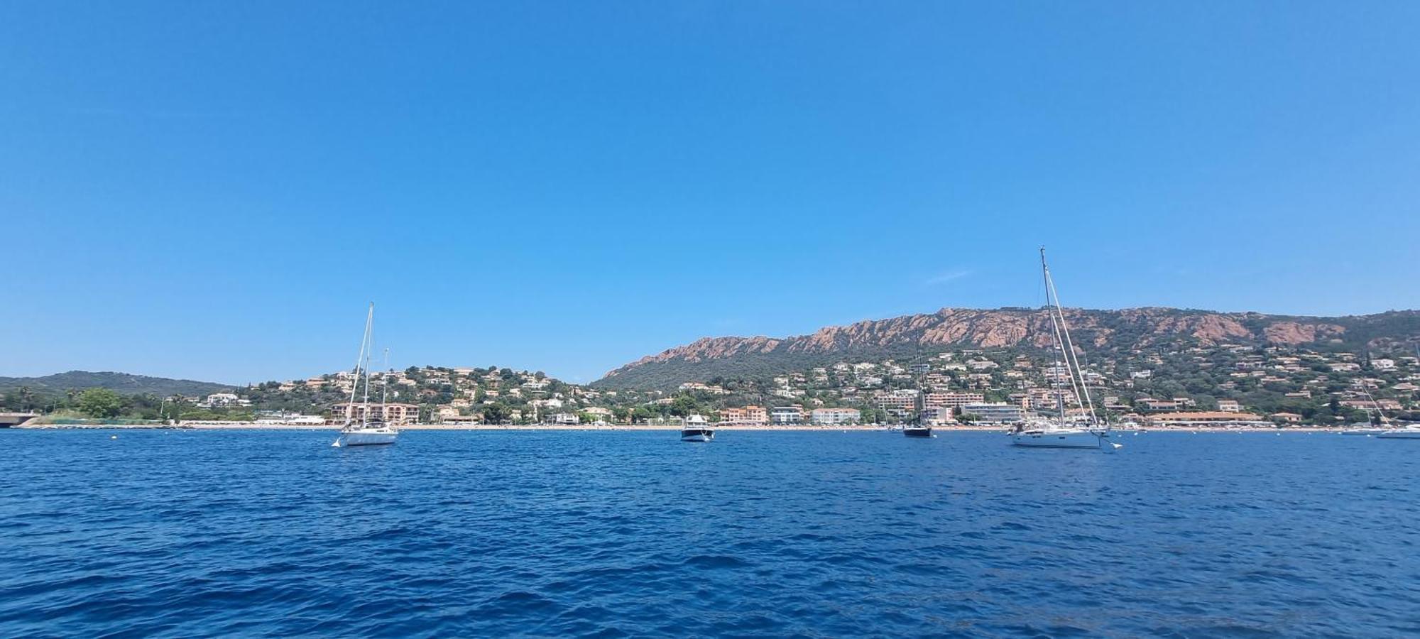 Agay Cap Esterel Village Allee Fleurs - F2 Clim Vue Golf Et - Grande Terrasse Plein Sud * Saint-Raphael (Var)