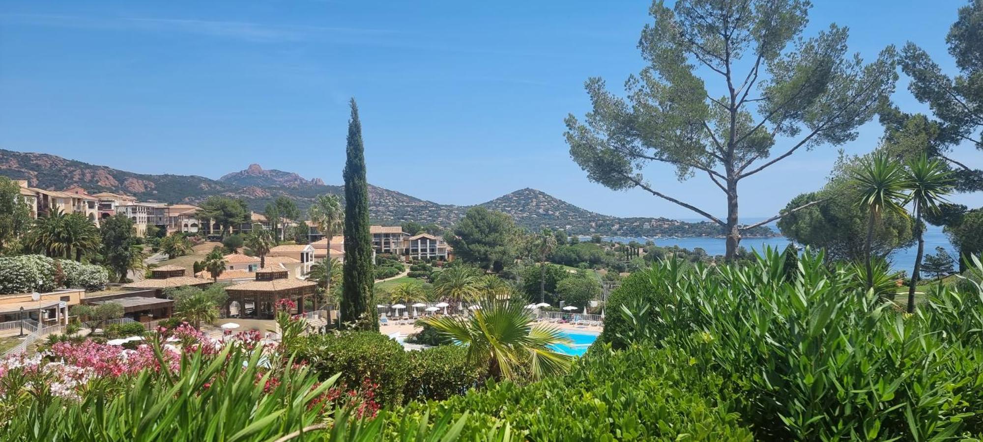 Agay Cap Esterel Village Allee Fleurs - F2 Clim Vue Golf Et - Grande Terrasse Plein Sud Saint-Raphael (Var)