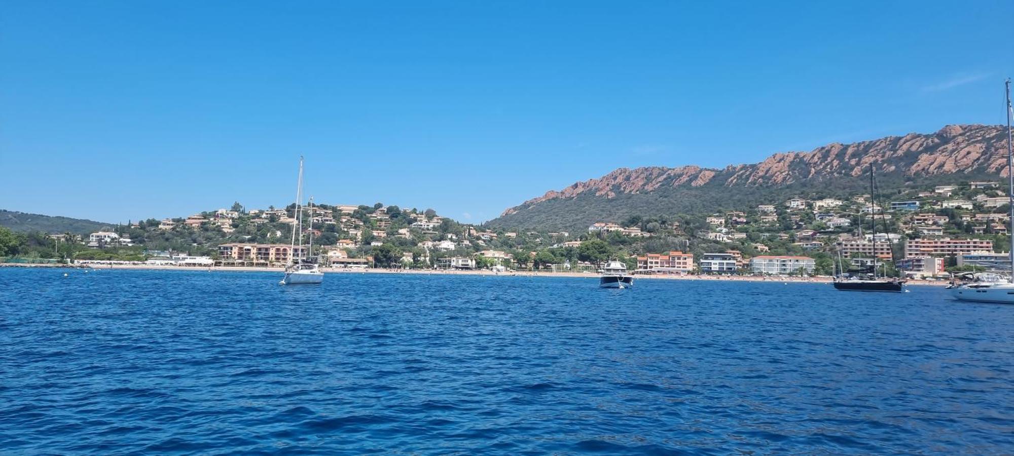 Apartment Agay Cap Esterel Village Allee Fleurs - F2 Clim Vue Golf Et - Grande Terrasse Plein Sud Saint-Raphael (Var)