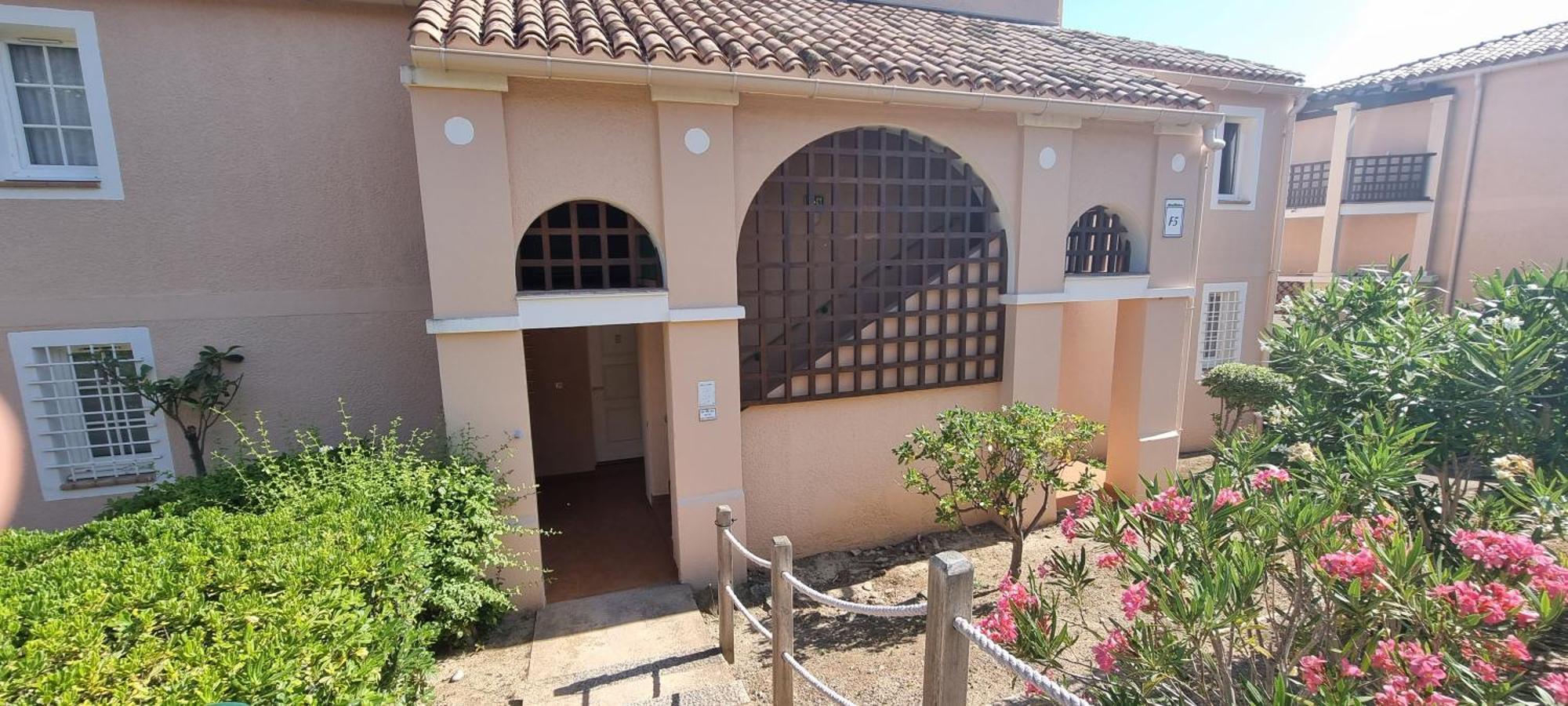 Apartment Agay Cap Esterel Village Allee Fleurs - F2 Clim Vue Golf Et - Grande Terrasse Plein Sud *
