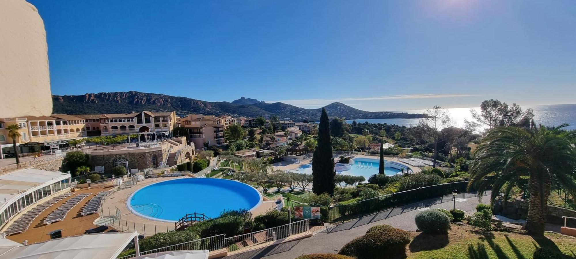 Agay Cap Esterel Village Allee Fleurs - F2 Clim Vue Golf Et - Grande Terrasse Plein Sud Apartment *