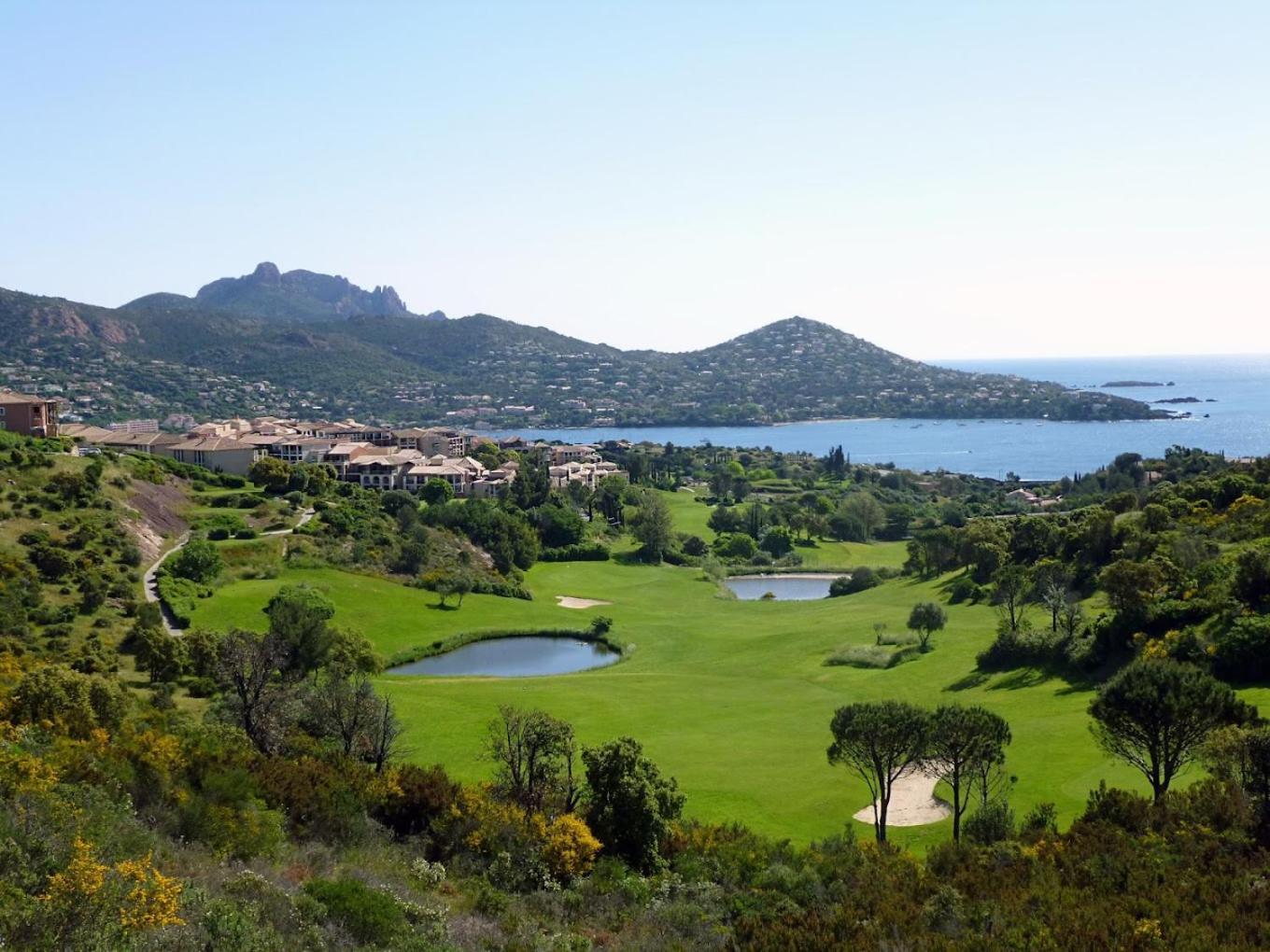 Agay Cap Esterel Village Allee Fleurs - F2 Clim Vue Golf Et - Grande Terrasse Plein Sud *